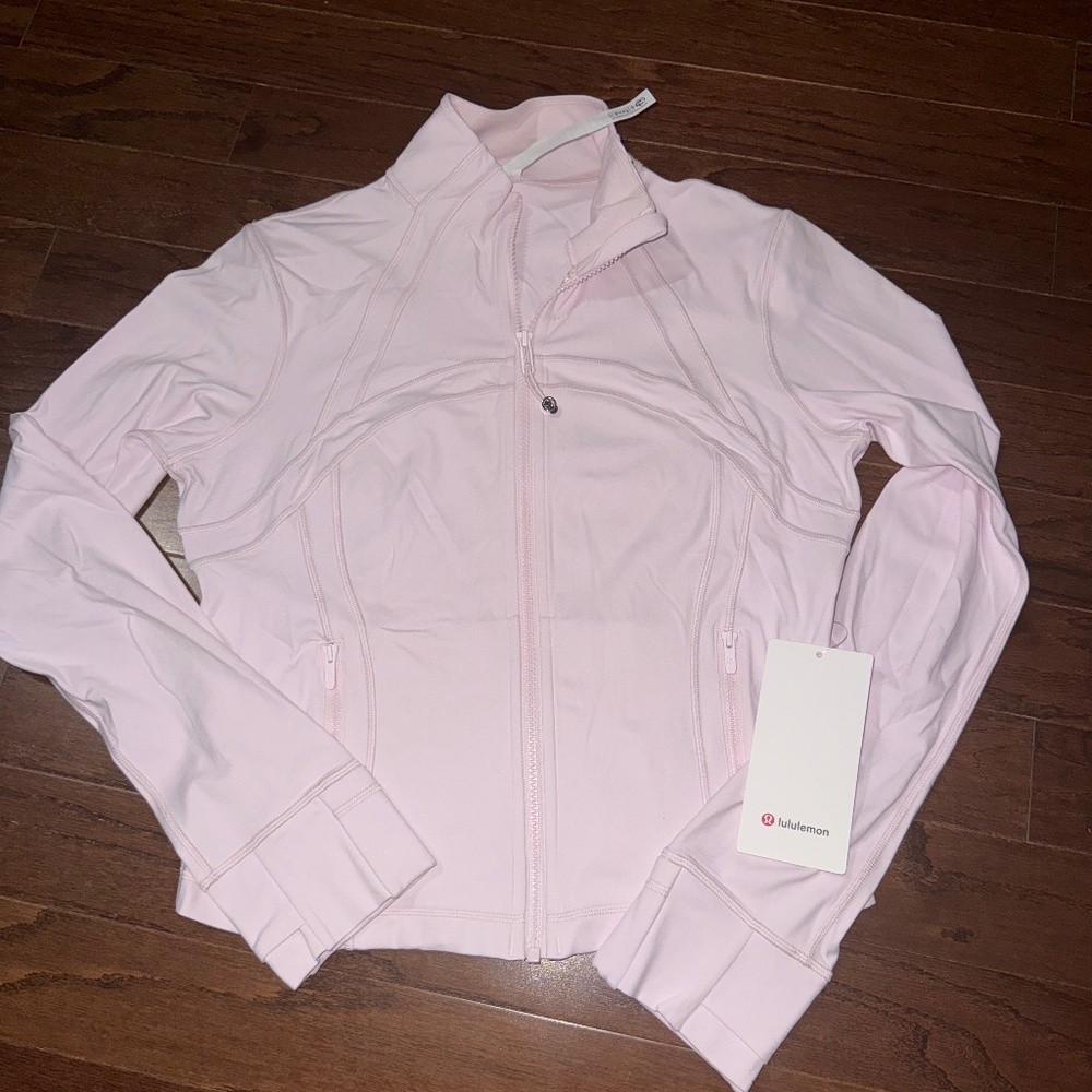 NWT LULULEMON DEFINE